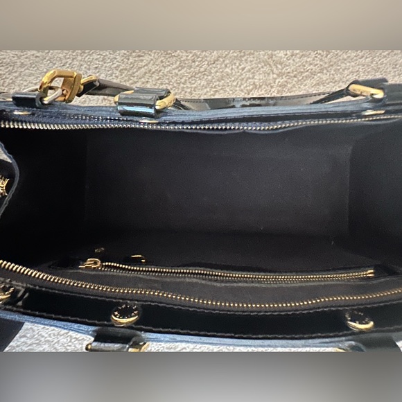 BREA MM Louis Vuitton Bag🖤 - Picture 4 of 16